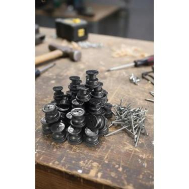 Imagem de 100 Isoladores Roldana Cerca Elétrica com Prego 30x30 - Congratulation