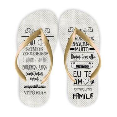 Imagem de Chinelo Família - O Que Somos Nesta Casa Dourado - Naltic