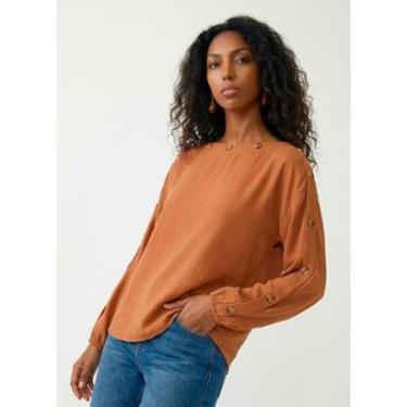 Imagem de Blusa Caramelo Gola Canoa em Crepe Manga Longa Sob Botões-Feminino