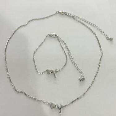 Imagem de Colares com pingente 113 Conjunto de pulseiras com inicial de prata para mulheres banhado a prata com pingente de coração com inicial de coração pulseiras presentes de aniversário de aniversário para