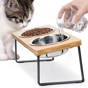 Imagem de Tigelas elevadas para gatos para comida e água – Loplurea 15° tigela de comida de gato elevada inclinada de aço inoxidável com suporte de bambu e estação de alimentação antivômito para gatos e animais de estimação