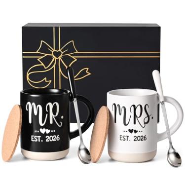 Imagem de Cabtnca Conjunto de canecas Mr and Mrs Est 2026 473 g, presentes de casamento para novos casais, presentes de dia dos namorados, conjunto de canecas de café para ele e ela para recém-casados, noivos e