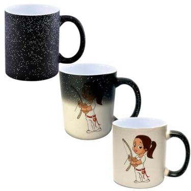 Imagem de Caneca Mágica Glitter Porcelana Menina capoeira tocando berimbau 01