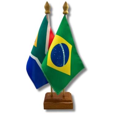 Imagem de Bandeira de Mesa Elegance Brasil e África do Sul, Dupla Face, 19x13cm, Base Madeira 30cm Altura, Tecido Oxford, Decorativa, Escritório e Eventos