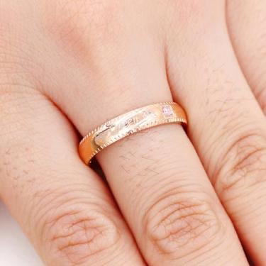 Imagem de Anéis de casal de aço inoxidável ajuste confortável – design His Queen & Her King com zircônia quadrada azul e rosa, alianças de compromisso de casamento estilo coroa para mulheres e homens, 7, Aço