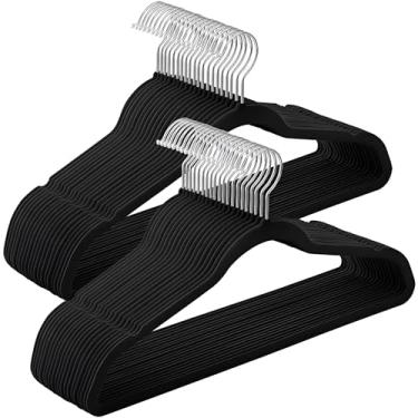 Imagem de Cabides de Veludo Premium Preto 20 Unidades – Antideslizantes, Gancho Giratório 360°, Suporta até 3kg, Design Slim para Organização do Guarda-Roupa