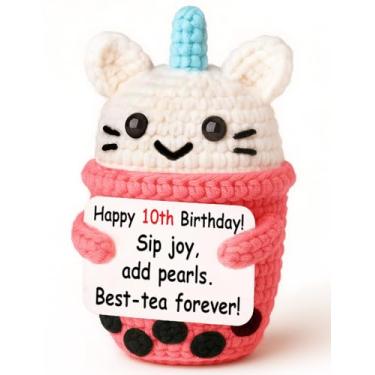 Imagem de Weming Best Friend Birthday Gift for 10 Year Old Girls – Mini Crochet Boba Tea Plush with 10th Birthday Pun Card, Handmade 10cm, Matcha Pink, Kawaii Desk Decor, Trendy Present