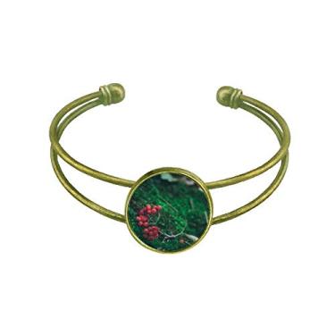 Imagem de Bracelete retrô com estampa florestal de frutas vermelhas com cenário da natureza