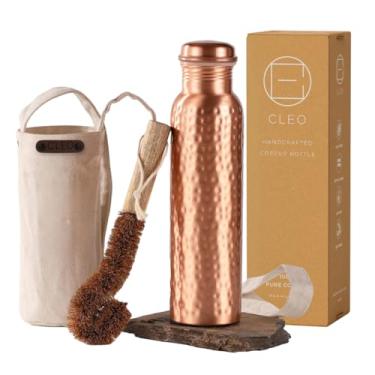 Imagem de AVA DESIGNZ CLEO HOME Garrafa de água 100% cobre puro para beber, garrafa grande de cobre ayurvédico martelado de 947 ml com bolsa de lona e escova de limpeza, recipiente de água à prova de vazamento