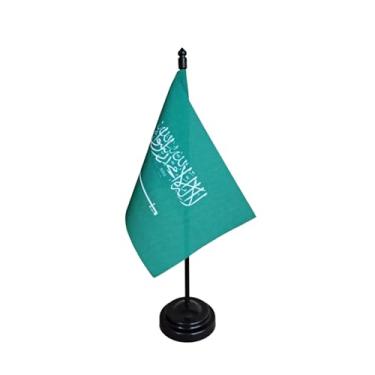 Imagem de Bandeira de Mesa da Arábia Saudita, Decorativa, 26cm Altura Total, Base Preta, 18x11cm Tecido Oxford, Face Única, para Escritório, Eventos e Cerimônias