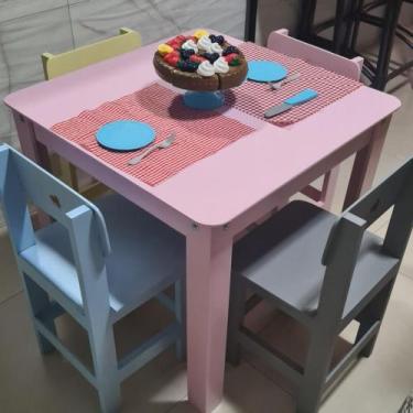 Imagem de Mesa infantil com 4 cadeiras indicada ate 4 anos - LOREN.LOKE