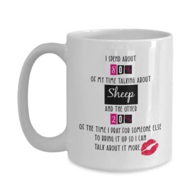 Imagem de SpreadPassion Caneca de café de ovelha, presente de ovelha, estatuetas de ovelha, ovelhas de pelúcia, ovelhas de brinquedo, bicho de pelúcia gigante, caneca de ovelha presente para homens e mulheres, ideia de presente de aniversário de Natal