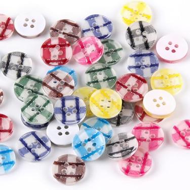 Imagem de Conjunto de 50 botões de costura de plástico com 4 furos para artesanato, projetos DIY e reparo de roupas (MIX1)