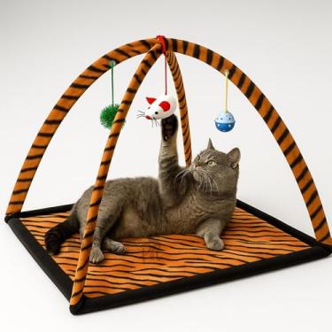 Imagem de Tenda Tapete Interativo para Gatos Brinquedo Lillos Pet - Caminha de Pelúcia com Brinquedos Pendurados - Conforto, Diversão e Estimulação Sensorial