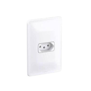 Imagem de Tomada Zeffia 2P+T 10A Com Placa 680110 Legrand