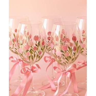 Imagem de Taças de Vinho Decorativas com Pintura Floral, Laço de Cetim, Personalização Gravada, Conjunto para Presente