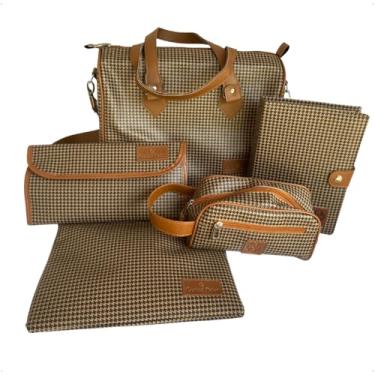 Imagem de Super Kit Organizador Vinil Bolsa Médica Feminina Grande Porta Jaleco Feminino Bolsa Porta Estetoscópio Porta Esfigmomanômetro Porta Receituário com Porta Carimbo Pied de Poule Castanho Corina Fabri