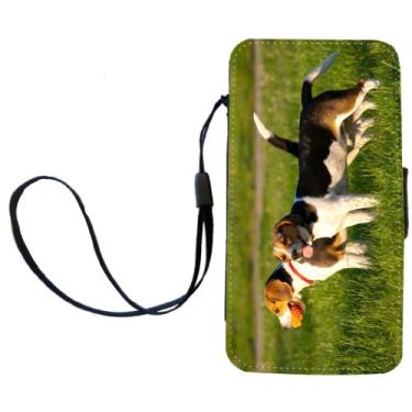 Imagem de Rikki Knight Capa carteira Happy Beagle Dogs in Park com aba magnética para Apple iPhone 4 e 4s