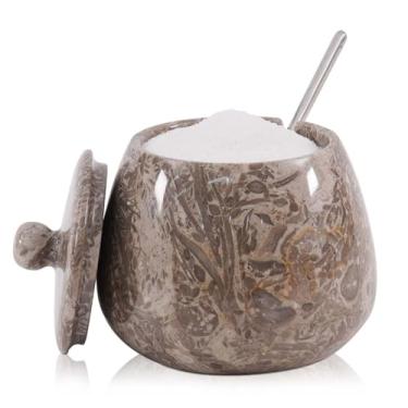 Imagem de Saleiro de mármore com tampa Recipiente de sal feito à mão oceânico de 10 cm para bancada, caixa de sal, suporte de sal com tampa e colher, recipiente de sal e pimenta, adega de sal