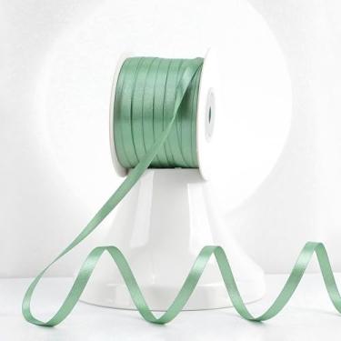Imagem de MEEDEE Fita de cetim verde sálvia 1/4 polegada Lux cetim dupla face 100 metros fita fina de sálvia para artesanato, embrulho de presente, ornamentos, decoração de férias, laço de cabelo, casamento
