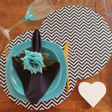 Imagem de Kit capa sousplat lugar americano base chevron preto 12 peça - Criarte