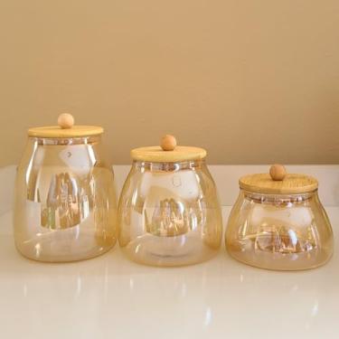 Imagem de Pote de armazenamento cafe Kit 3 Potes vidro AMBAR (PMG) tampa hermética de bambu Arredondada P/mantimentos(ÂMBAR BOLINHA,2 Potes (M G))