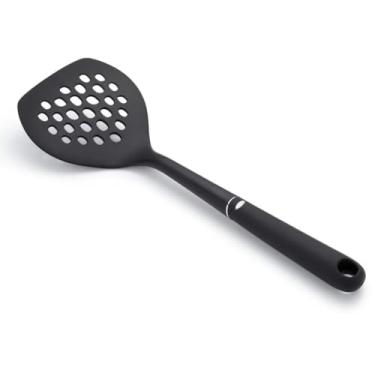 Imagem de OXO Espátula redonda de nylon Good Grips preta