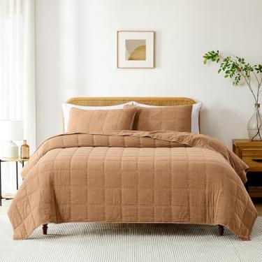 Imagem de Lush Decor Conjunto de 3 peças de colcha de algodão lavado Logan Stone King/California King Sienna - Conjunto de cama de terracota - Colcha macia e aconchegante - leve - decoração de quarto