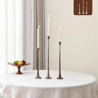 Imagem de Conjunto de 3 castiçais de vela, castiçais dourados antigos de ferro, serve para velas de 0,9 cm de espessura, castiçais cônicos para mesa de jantar, casamento, decoração de casa
