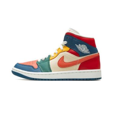 Imagem de Nike Tênis feminino Air Jordan 1 Mid SE, Azul francês/vermelho fogo/praia/brasa mágica, 41