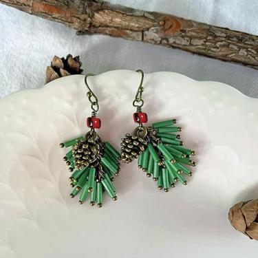 Imagem de 2 peças de brincos pendentes vintage de ágata falsa em forma de pinho e pinheiro, adequados para mulheres combinarem com roupas de festa e roupas do dia a dia