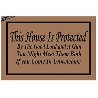 Imagem de DAYLIPILLOW This House is Protected Door Mat - Good Lord and A Gun Sign Capacho Tapete de porta de entrada