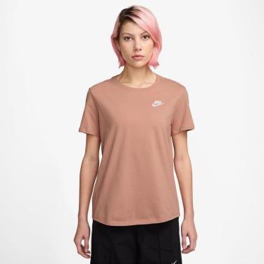 Imagem de Camiseta Nike Sportswear Club Essentials Feminina-Feminino