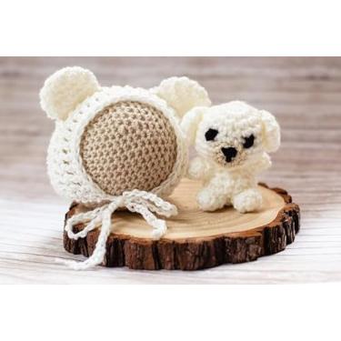 Imagem de Amigurumi urso e touca off white fotografia newborn recém nascido