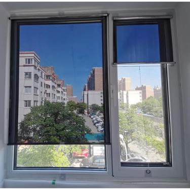 Imagem de uhyOHF Persiana de rolo espelhada unidirecional sem perfuração com ganchos adesivos, capa de janela de filtro de luz transparente azul-prata, cortina de proteção solar (H-150cm-W-140 cm/55