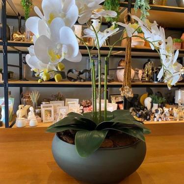 Imagem de Arranjo Grande Centro de Mesa 3 Orquídeas Branca 3d Vaso Verde - Decor