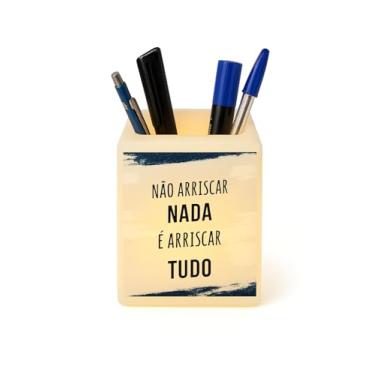 Imagem de Organizador de Mesa Iluminado Arriscar Tudo – Porta Canetas e Objetos com LED – Decoração Criativa para Escritório e Home Office