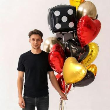 Imagem de 16 peças de balões de alumínio de tamanhos variados, cubo 4D e balões de alumínio em forma de coração para decoração de festa de aniversário e formatura