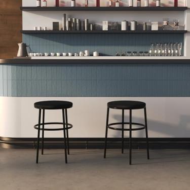 Imagem de Kit 2 Banqueta Itália Redonda Estofada 65cm Aço Preto e Corino Impermeável - para Cozinha e Bar