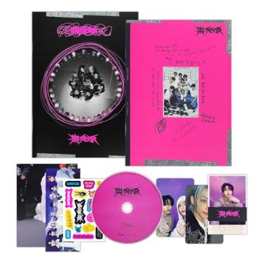 Imagem de Stray Kids - Livro de fotos Rock-STAR (Strandard - Versão aleatória) + CD-R + cartão fotográfico + mini pôster panorâmico + cartão de foto + adesivo + 2 emblemas + 5 cartões de fotos extras