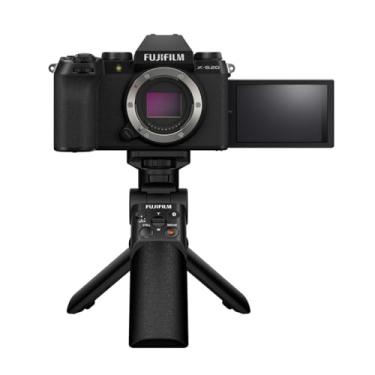 Imagem de FUJIFILM X-S20 (26 MP, 6.2K 30P, FHD 240P 10x Slo mo, processamento AI, sistema IBIS, modo VLOG) com tripé Bluetooth TG-BT1 grátis