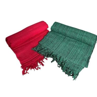 Imagem de Conjunto de mantas para sofá com tema natalino, 2 peças, 210 x 120 cm Combina apelo decorativo com função protetora Adequado para sofás e salas de estar (Vermelho e Verde)