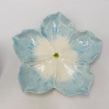 Imagem de Prato Sobremesa Flor em Cerâmica Azul 17cm - ROJEMAC