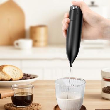 Imagem de Poderoso espumador de leite para café, batedeira portátil rápida com batedor de aço inoxidável, espumador e varinha preta