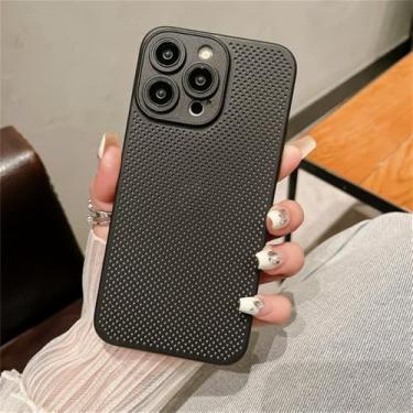 Imagem de Capa respirável com dissipação de calor para iPhone 15, 14, 13, 12 e 11 Pro Max, em malha vazada, ultrafina e lisa, na cor preta. Compatível com o modelo 12 Pro Max.