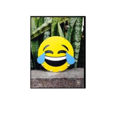 Imagem de Porta Chaves De Parede Relevo Porta Chaves Emoji Lágrima - Casa Nobre