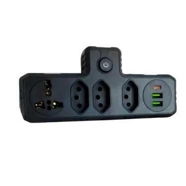 Imagem de Adaptador Tomada Régua Energia Elétrica 4 Tomadas 2 USB 1 USB-C 110-220V Potência 2500W 10A (PRETO)