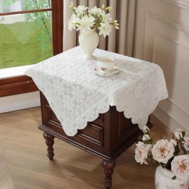 Imagem de Toalha de mesa quadrada de cabeceira de renda toalha de mesa pequena de renda branca em relevo floral capa de mesa lateral de campo francês protetor de mesa para casamento festa de chá de bebê 61 cm x