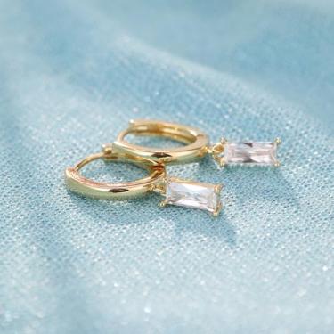 Imagem de Brincos de argola banhados a ouro para mulheres com zircônia cúbica pequenos delicados e leves brincos pendentes, standard, Cobre, Sem pedra preciosa