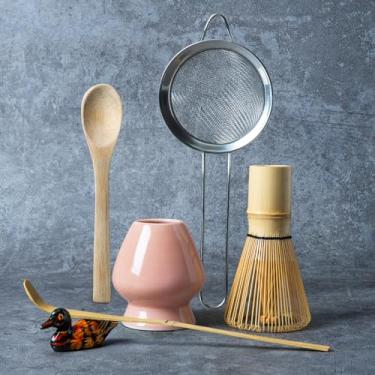 Imagem de Conjunto de batedor Matcha, kit de fabricação de matcha (suporte Chasen), suporte de batedor de cerâmica (rosa), colher de bambu, peneira para iniciante em pó, colher utensílios de chá japoneses para